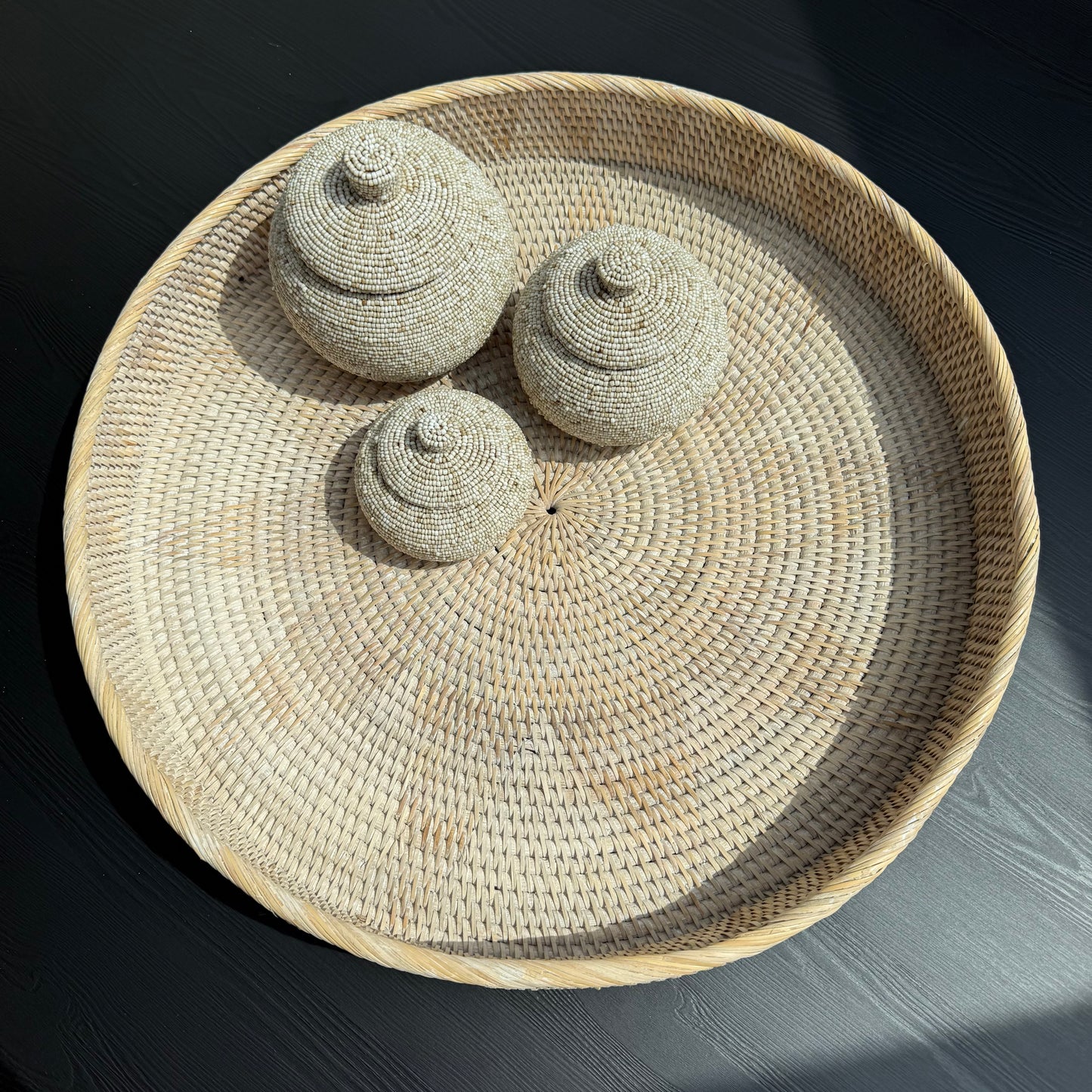 Rotan dienblad Whitewash 50cm