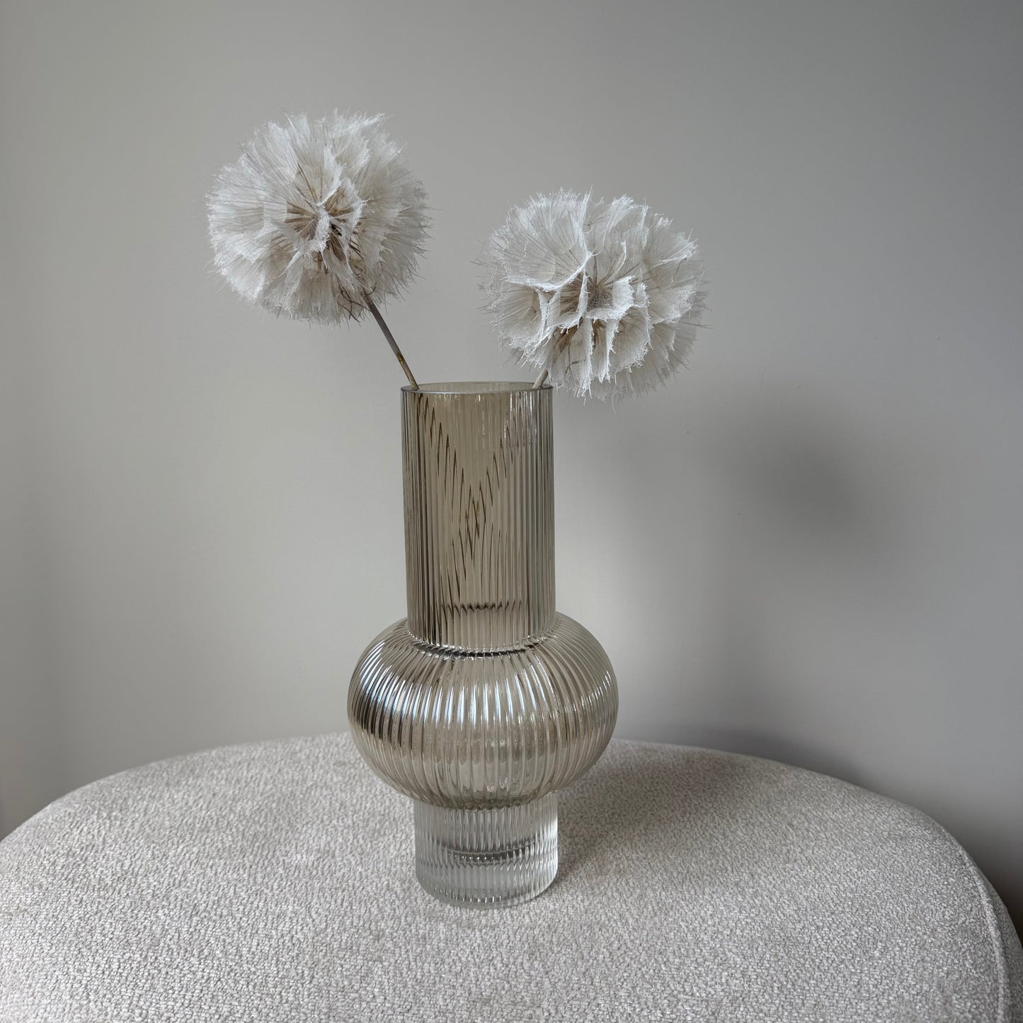 Glazen art deco vaas VAAS TIME (13,5x25 cm) met geribbeld design – transparant en stijlvol.