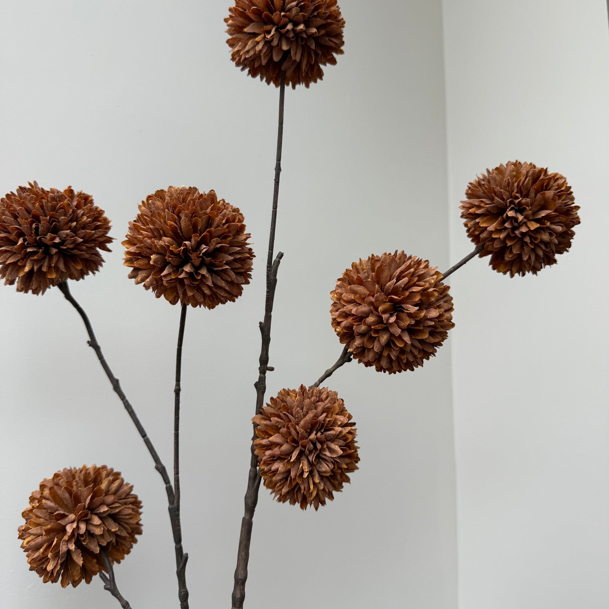 Kunsttak Pompom - Light coffee 98cm