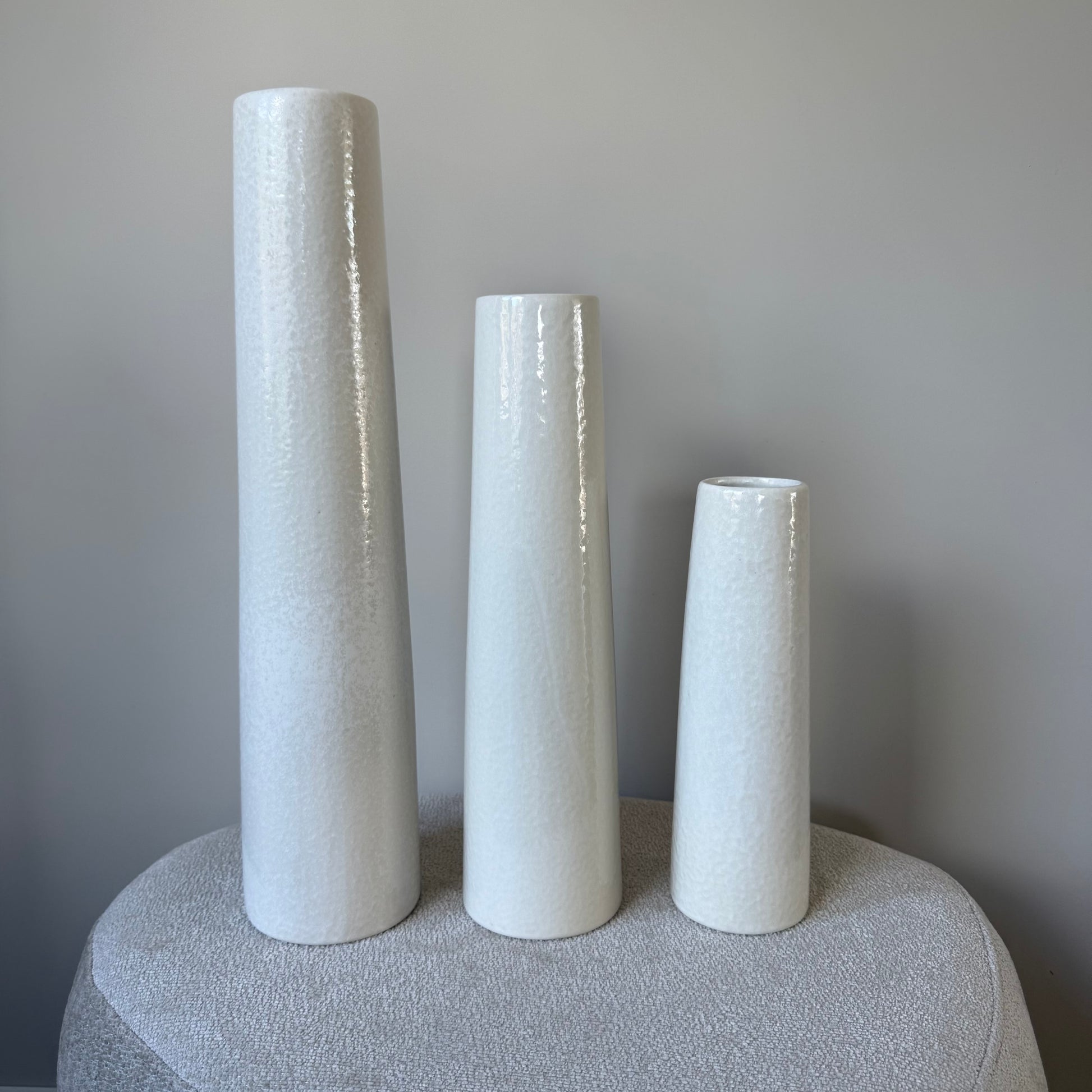 keramieken vazen Gwinn in verschillende hoogtes (25, 35, 45 cm) met strak en tijdloos design, decoratief voor bloemen en interieur