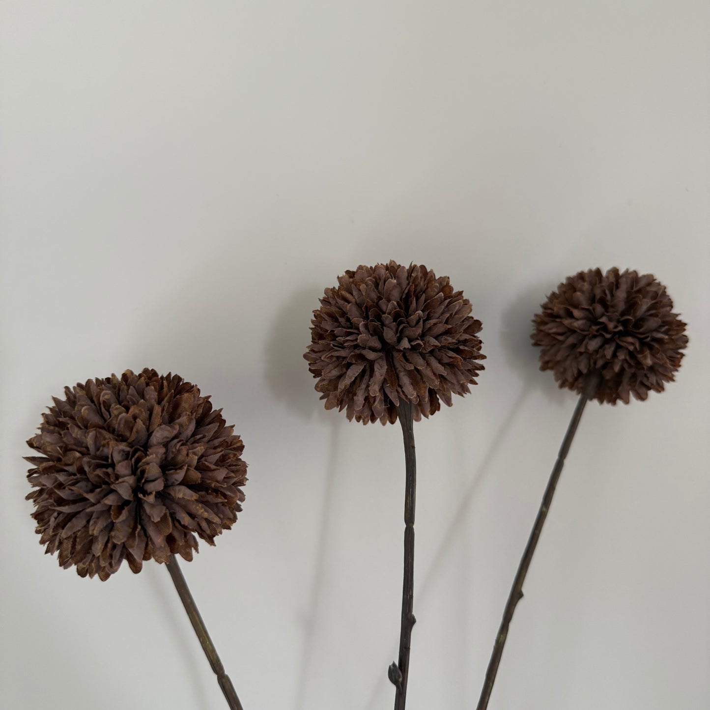 Kunsttak Pompom - Dark coffee