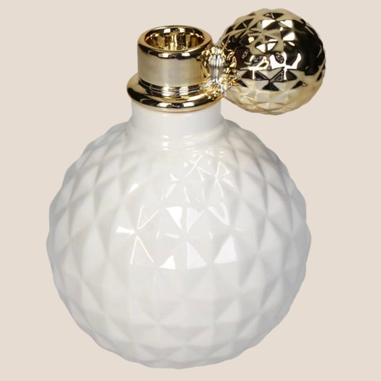 Wit porseleinen parfumvaasje van 15 cm hoog, elegant decoratief accessoire voor interieur