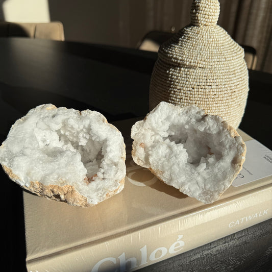 Nr 1. | Bergkristal Geode L