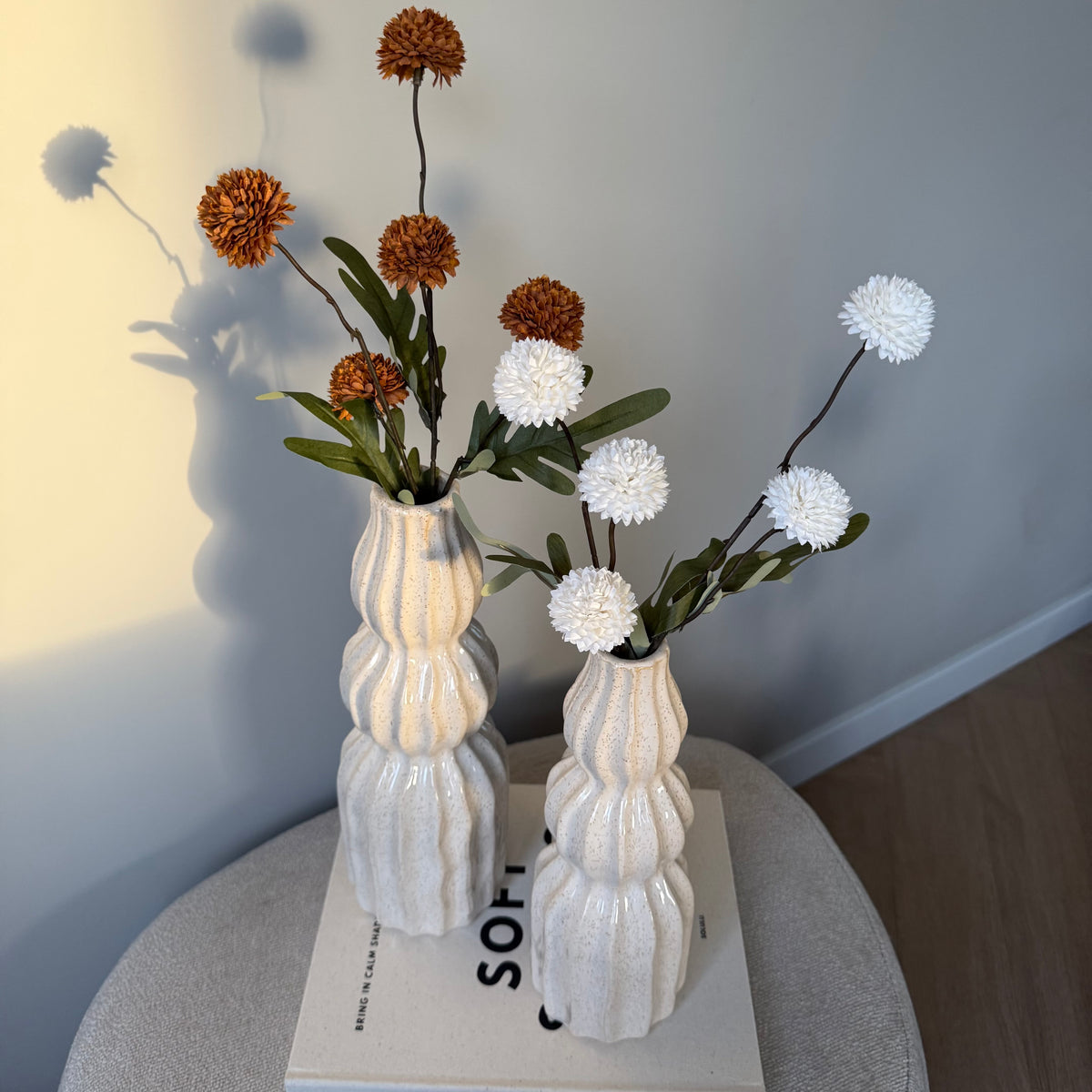 Flower Pompom choco S 52cm